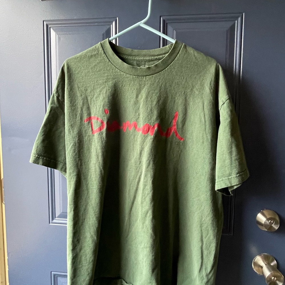 Tilly’s, Hunter green, diamond tee. Perfect for Fall winter layering. XL